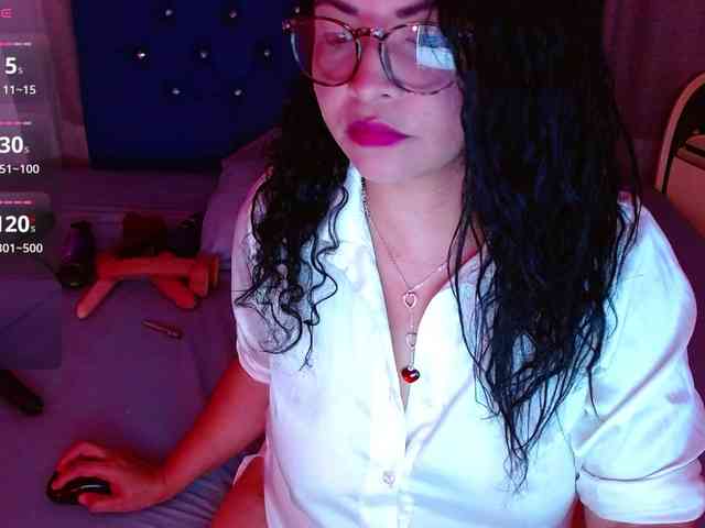 hornyy-cougar webcam