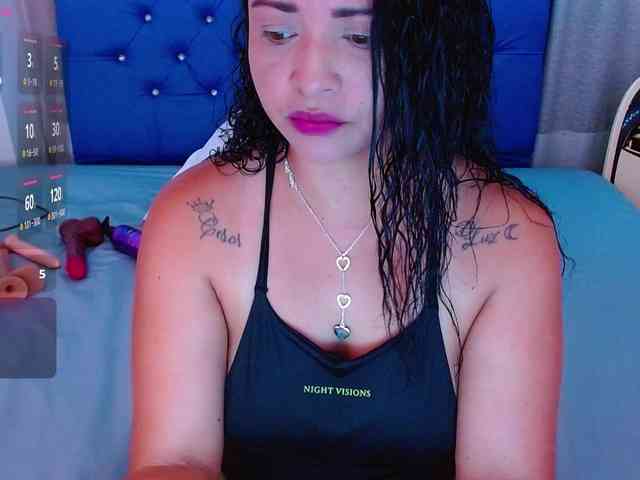 hornyy-cougar webcam
