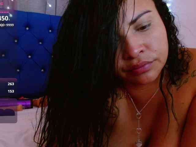 hornyy-cougar webcam