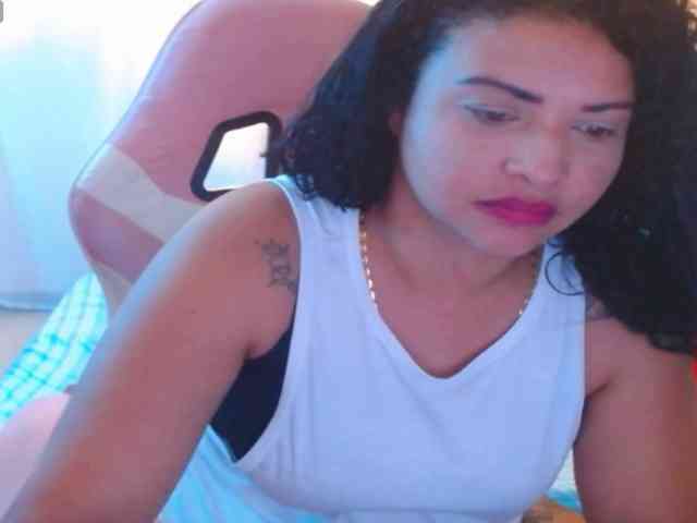hornyy-cougar webcam