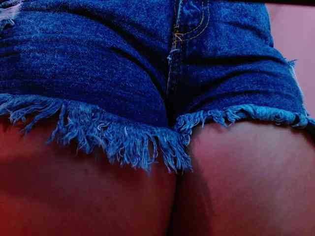 hornyy-cougar webcam