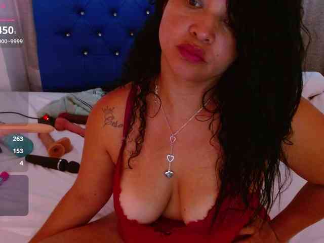 hornyy-cougar webcam