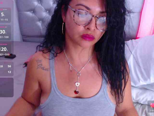 hornyy-cougar webcam