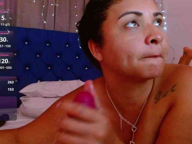hornyy-cougar webcam