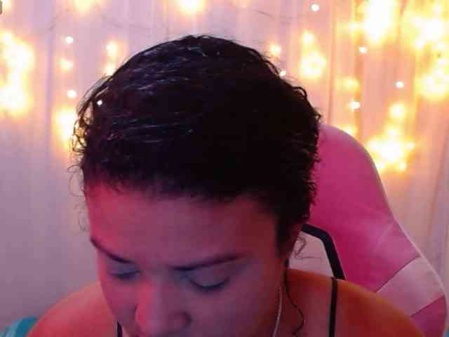 hornyy-cougar webcam