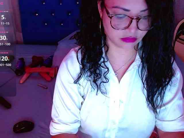 hornyy-cougar webcam