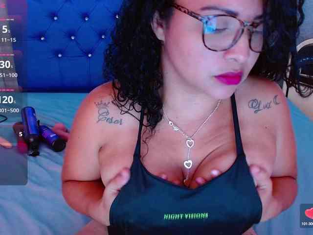 hornyy-cougar webcam