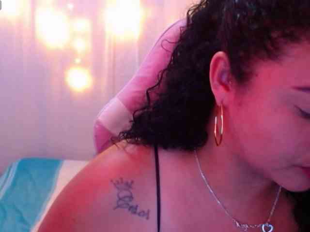 hornyy-cougar webcam