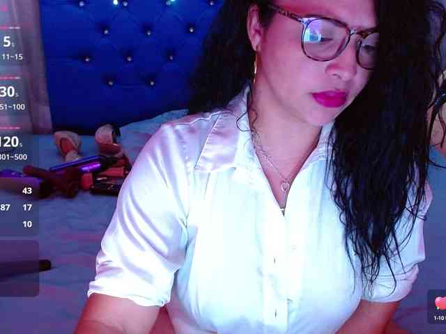 hornyy-cougar webcam