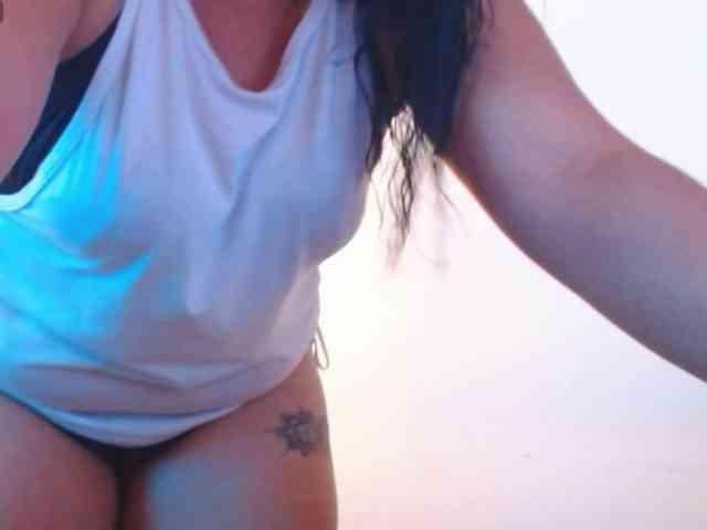 hornyy-cougar webcam