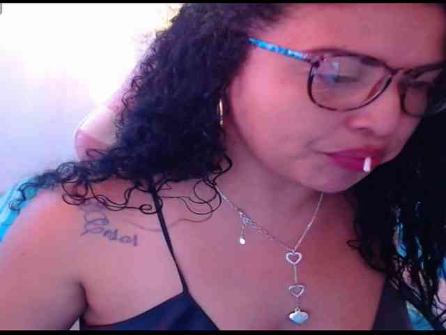 hornyy-cougar webcam