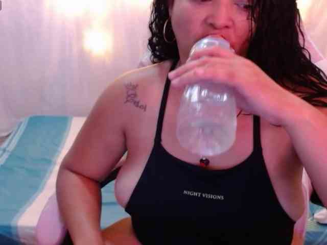 hornyy-cougar webcam