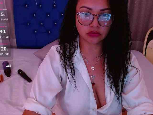 hornyy-cougar webcam
