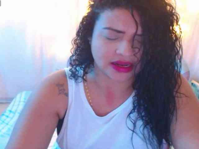 hornyy-cougar webcam