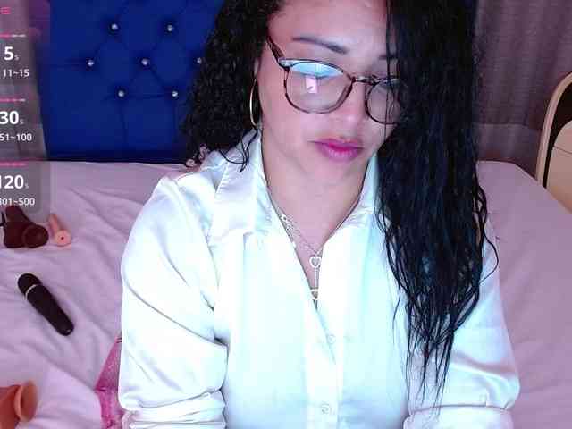hornyy-cougar webcam