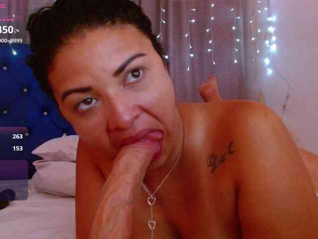 hornyy-cougar webcam