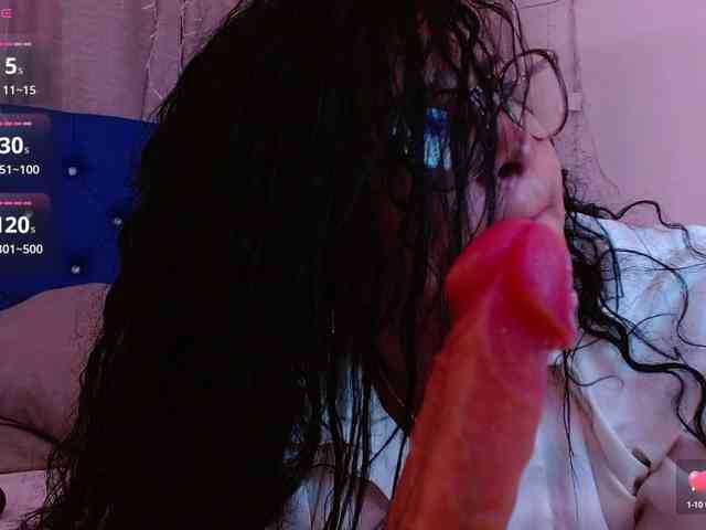 hornyy-cougar webcam