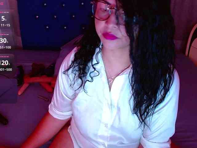 hornyy-cougar webcam