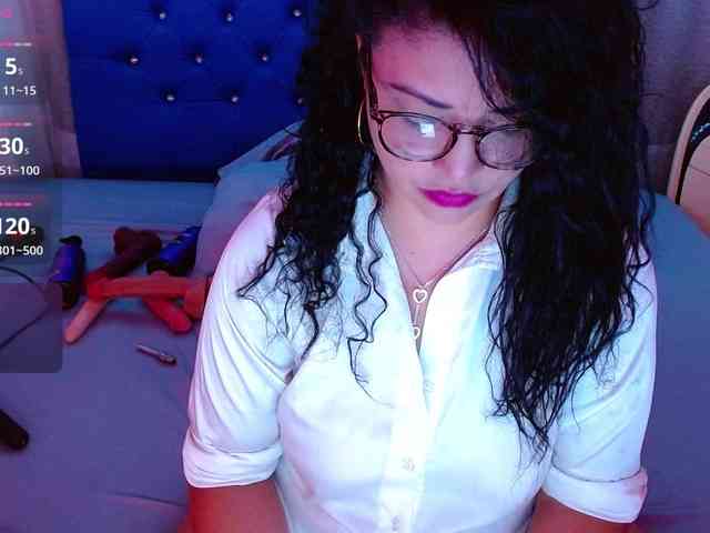 hornyy-cougar webcam
