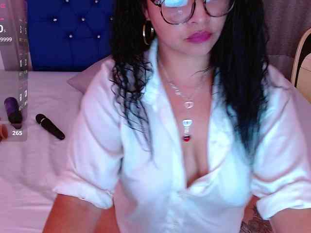 hornyy-cougar webcam