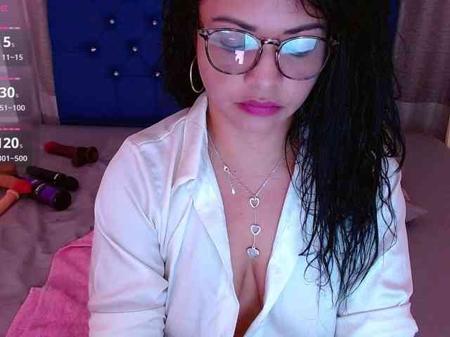 hornyy-cougar webcam