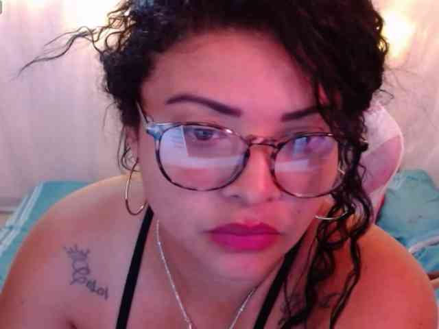hornyy-cougar webcam