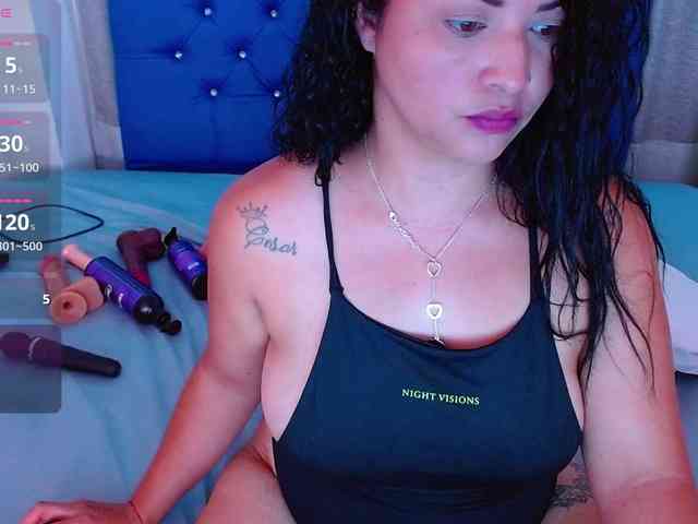 hornyy-cougar webcam
