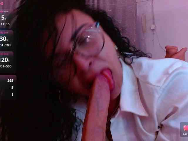 hornyy-cougar webcam