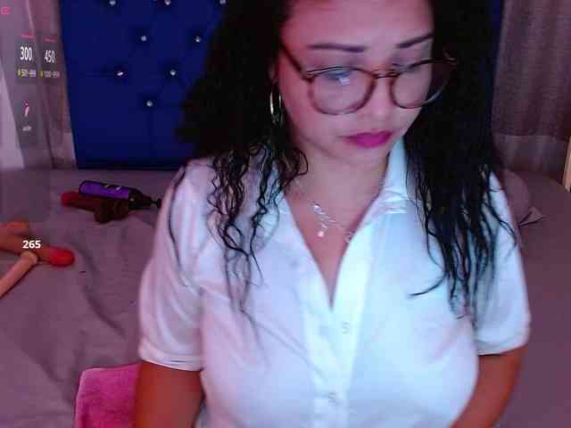 hornyy-cougar webcam