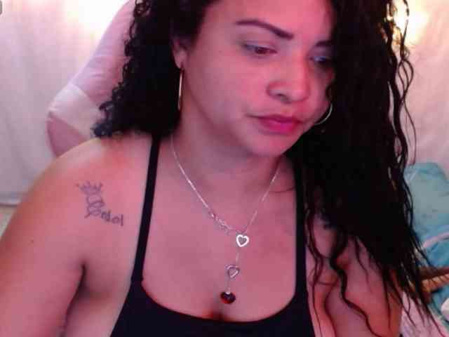 hornyy-cougar webcam