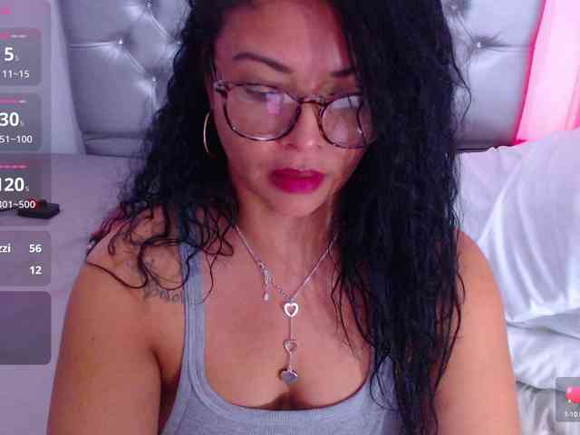 hornyy-cougar webcam