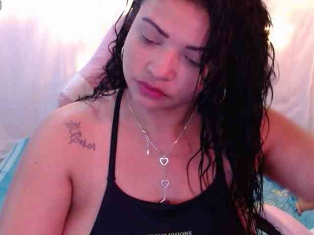 hornyy-cougar webcam