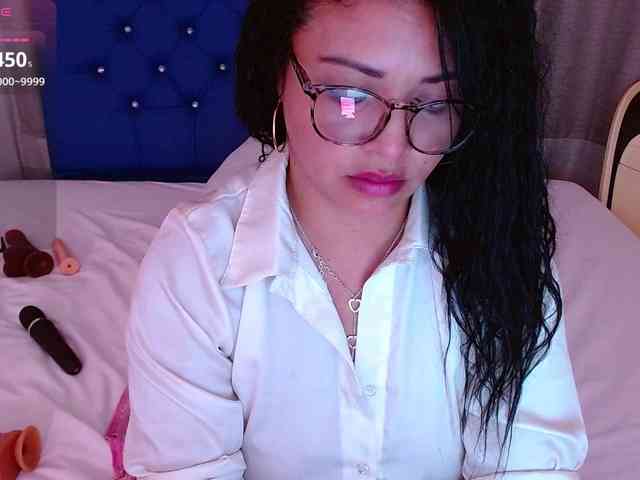 hornyy-cougar webcam