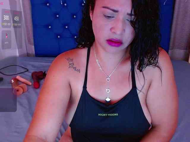 hornyy-cougar webcam