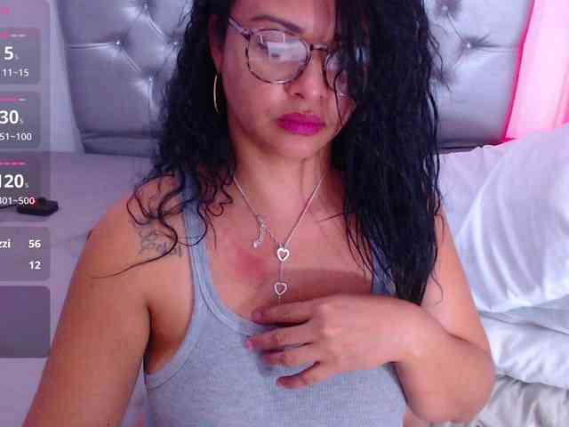 hornyy-cougar webcam