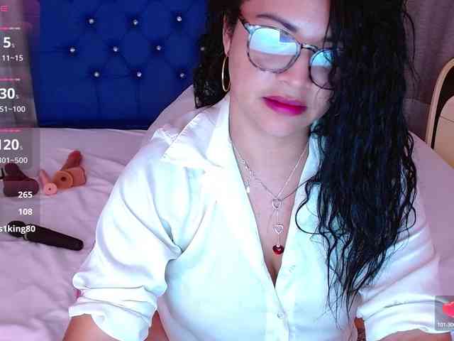 hornyy-cougar webcam