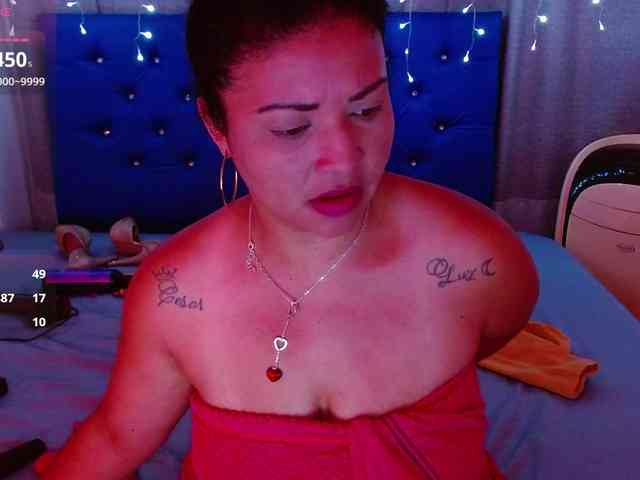 hornyy-cougar webcam