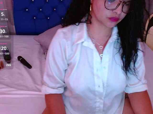 hornyy-cougar webcam