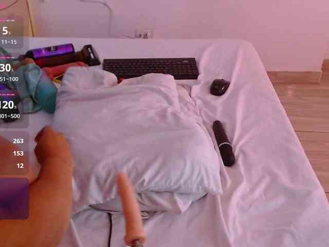 hornyy-cougar webcam