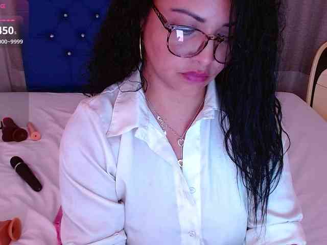 hornyy-cougar webcam