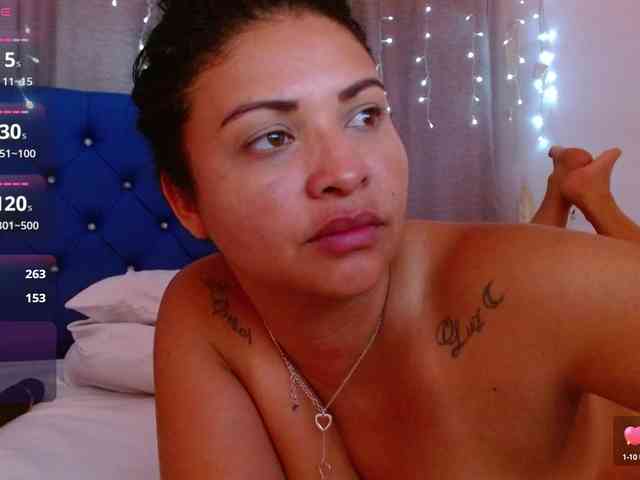 hornyy-cougar webcam