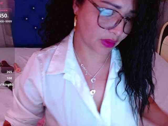 hornyy-cougar webcam