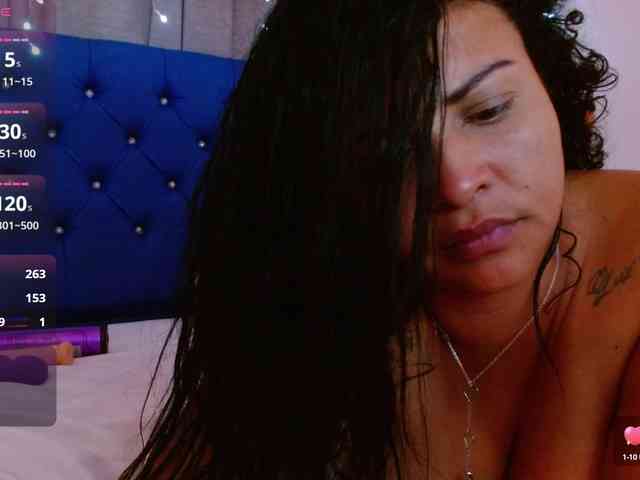 hornyy-cougar webcam