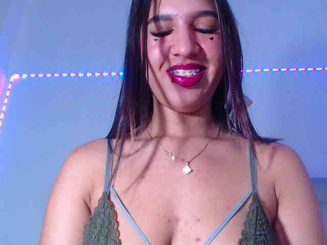 hornyy-cougar webcam