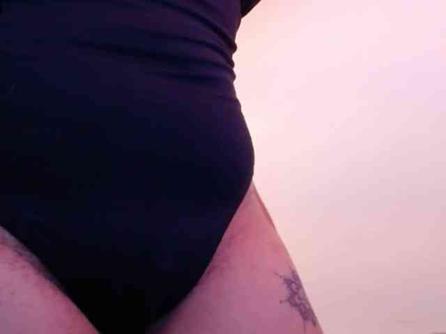 hornyy-cougar webcam