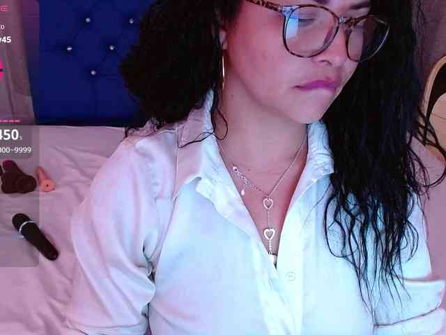 hornyy-cougar webcam