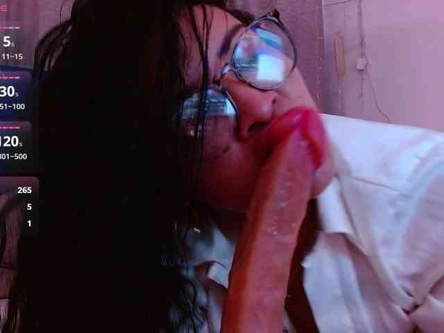 hornyy-cougar webcam