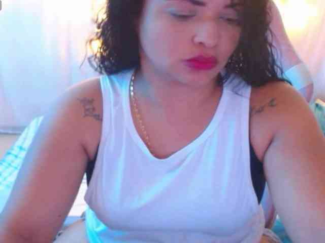 hornyy-cougar webcam