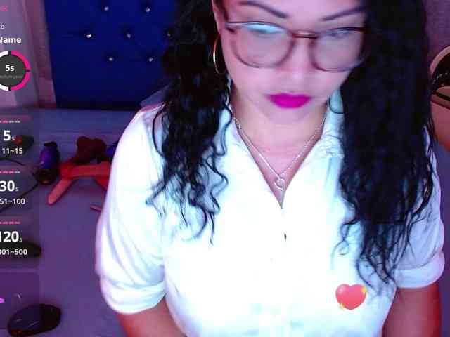 hornyy-cougar webcam