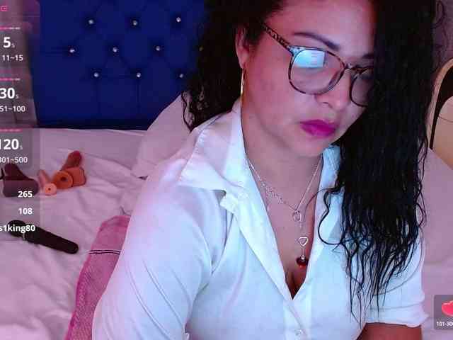 hornyy-cougar webcam